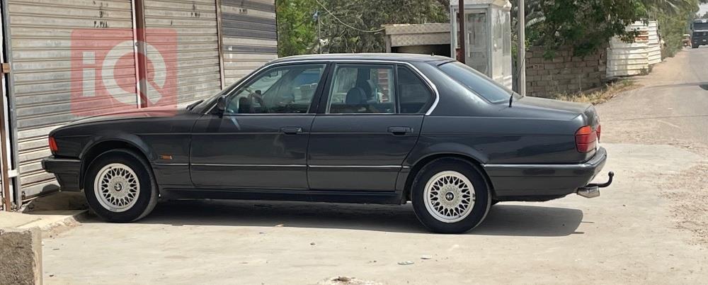 بی ئێم دەبڵیو سیریەس 7